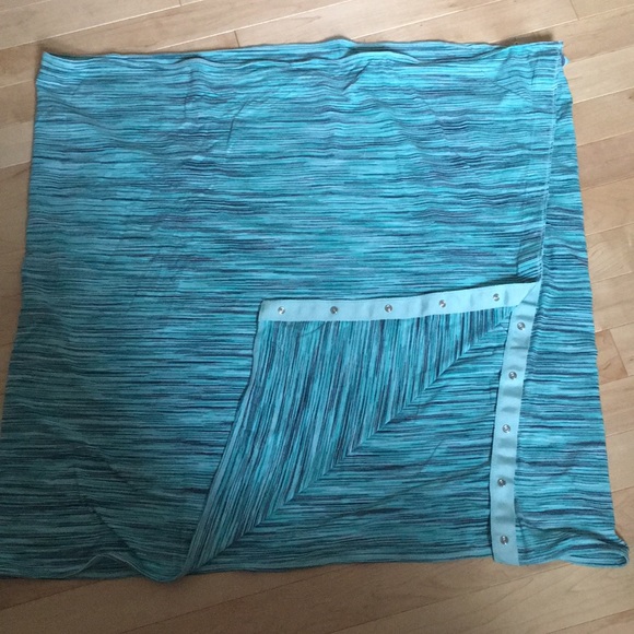 Champion Infinity Scarf - Picture 4 of 4